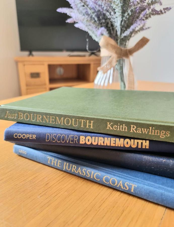 Centrally Located Boscombe Beach Apart With Parking Bournemouth Bagian luar foto