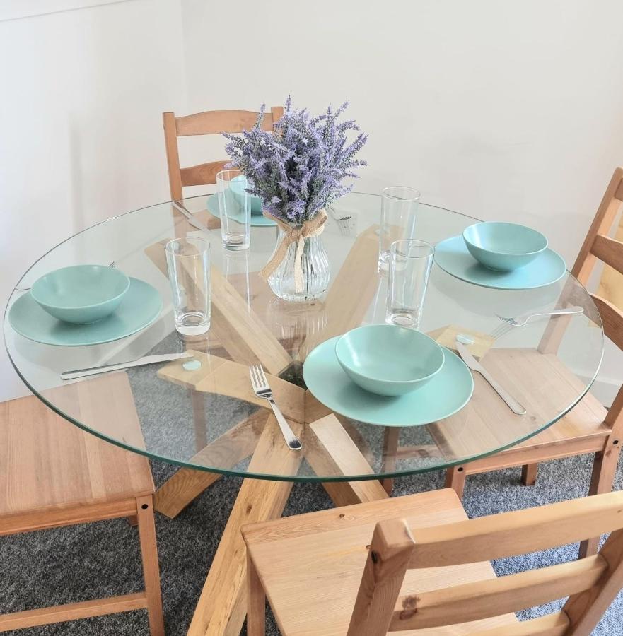 Centrally Located Boscombe Beach Apart With Parking Bournemouth Bagian luar foto