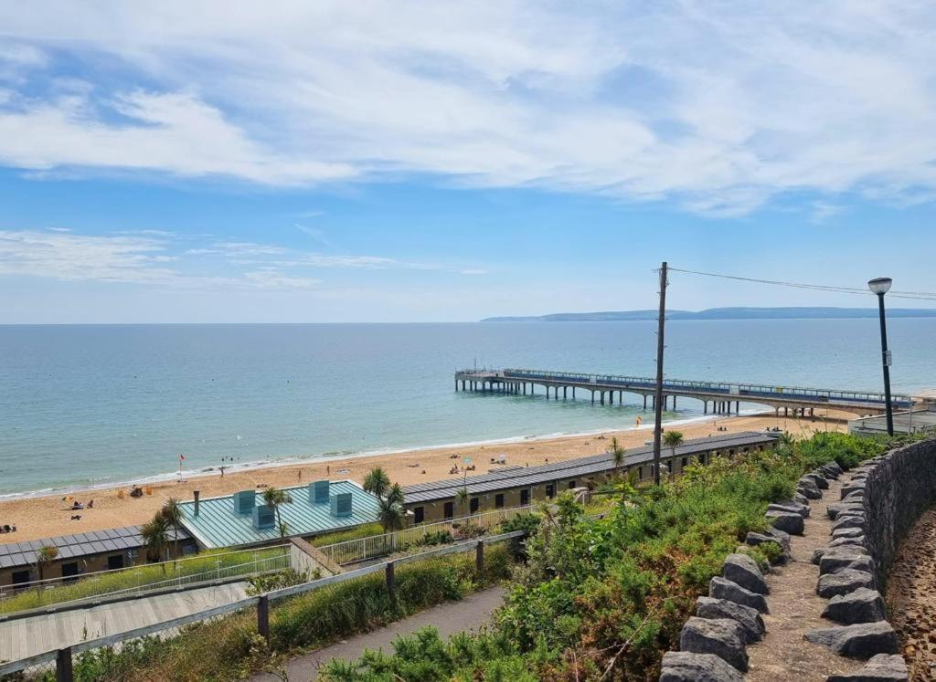 Centrally Located Boscombe Beach Apart With Parking Bournemouth Bagian luar foto