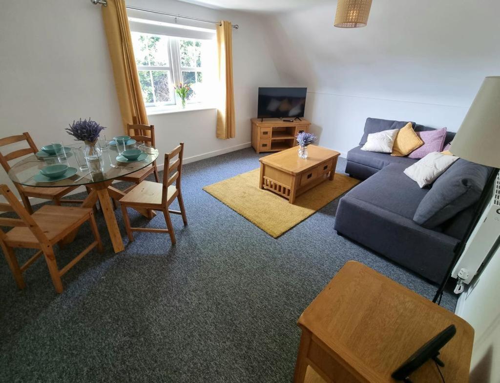 Centrally Located Boscombe Beach Apart With Parking Bournemouth Bagian luar foto
