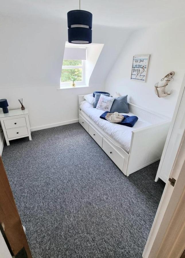 Centrally Located Boscombe Beach Apart With Parking Bournemouth Bagian luar foto